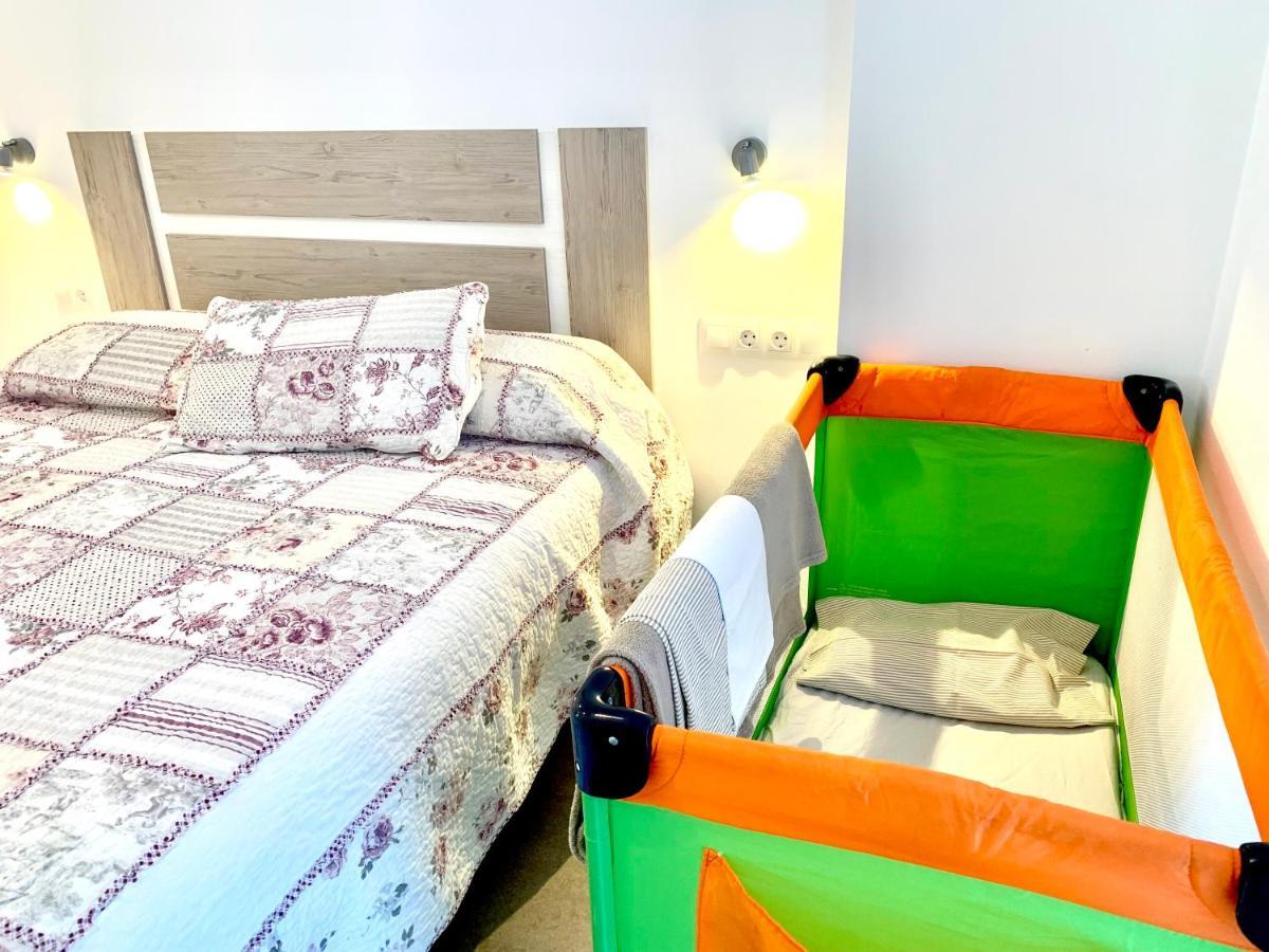 Edifici Valeria Apartment เอมปูเรียบราบา ภายนอก รูปภาพ