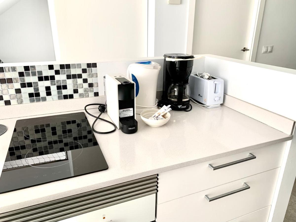 Edifici Valeria Apartment เอมปูเรียบราบา ภายนอก รูปภาพ
