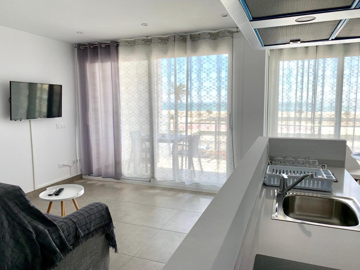 Edifici Valeria Apartment เอมปูเรียบราบา ภายนอก รูปภาพ