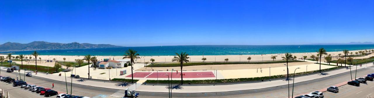 Edifici Valeria Apartment เอมปูเรียบราบา ภายนอก รูปภาพ